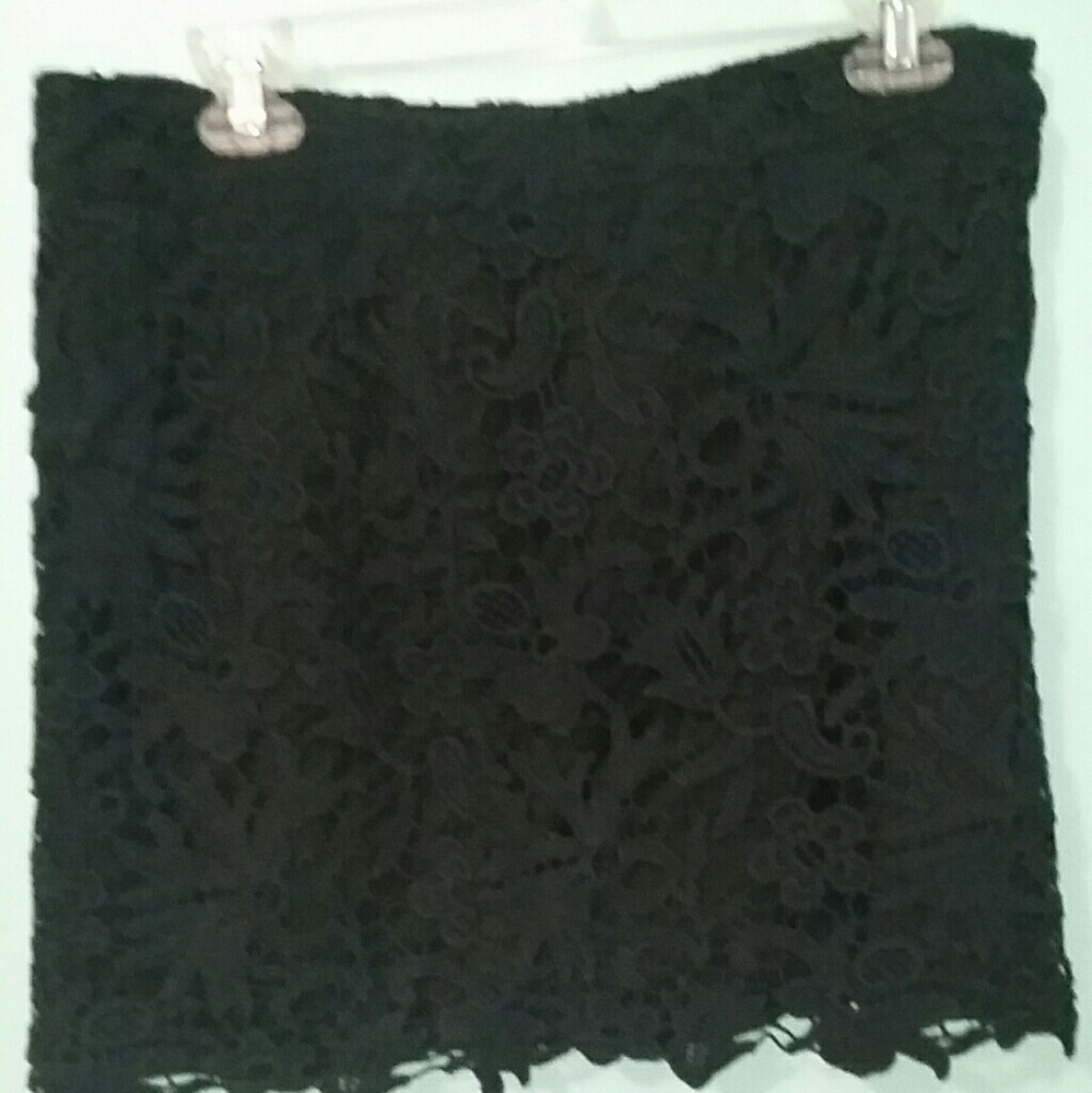 Dark green mini skirt